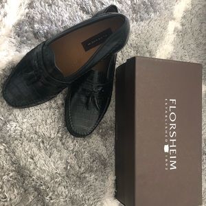 Florsheim dress show in black with tassel for men.